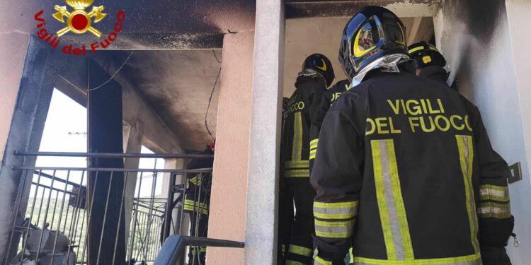 Budoni: a fuoco un’abitazione nella frazione di San Gavino