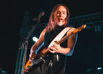 A Cagliari gli Afterhours festeggiano i 20 anni di “Ballate per Piccole Iene”