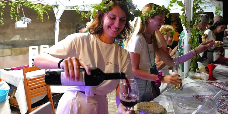 Stintino ospita Sennori e “Aspettando Calici di Stelle 2025”