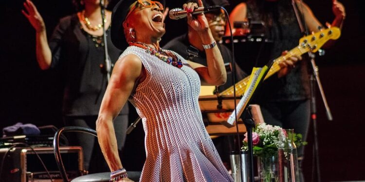 Gregory Porter in concerto a Tharros martedì 29 luglio per il festival Dromos, mercoledì è in arrivo Dee Dee Bridgewater con “We Exist!”