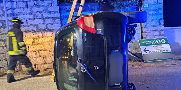 Incidente stradale nel centro abitato di Calangianus