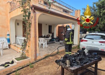 Arzachena: a fuoco un monolocale a La Conia