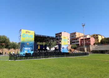 E’ tutto pronto, allo stadio Monteponi di Iglesias, per il concerto di questa sera che vedrà protagonista dalle 22.45 J-AX