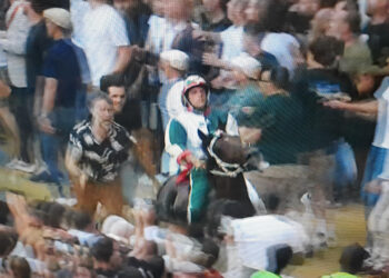 Siena: Giovanni Atzeni di Nurri trionfa nel palio della Madonna di Provenzano