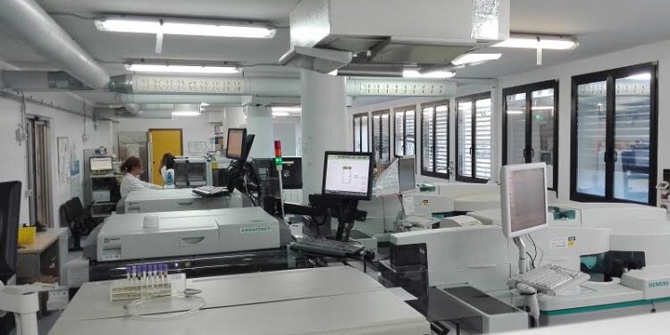 Sassari: laboratorio analisi: chiusure di ferragosto