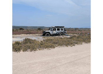Cabras: si avventurano nella zona vietata dello stagno di Mistras, soccorsi e sanzionati due turisti