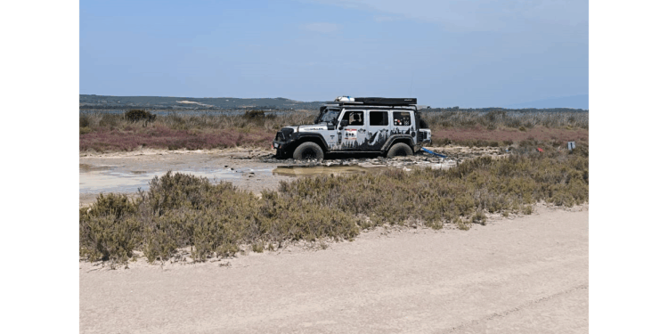 Cabras: si avventurano nella zona vietata dello stagno di Mistras, soccorsi e sanzionati due turisti