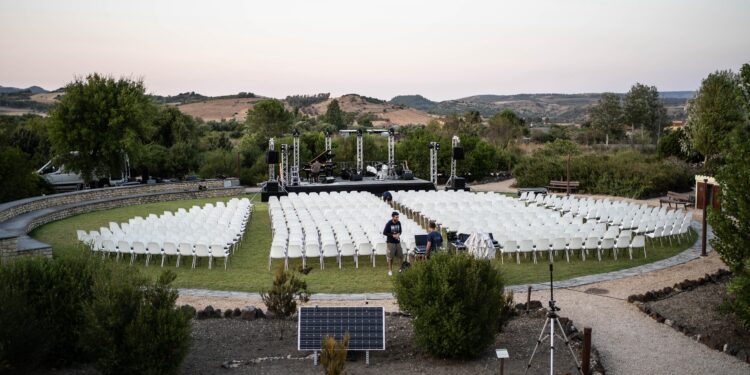 DistillArci 2025: profumi, sapori e musica sotto le stelle del Monte Arci