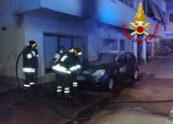 Olbia: a fuoco tre auto