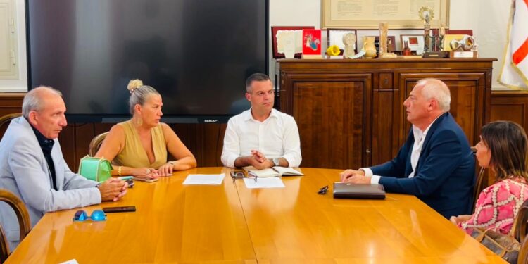 Alghero: incontro tra il sindaco Raimondo Cacciotto e il commissario dell’Asl di Sassari, Paolo Tauro