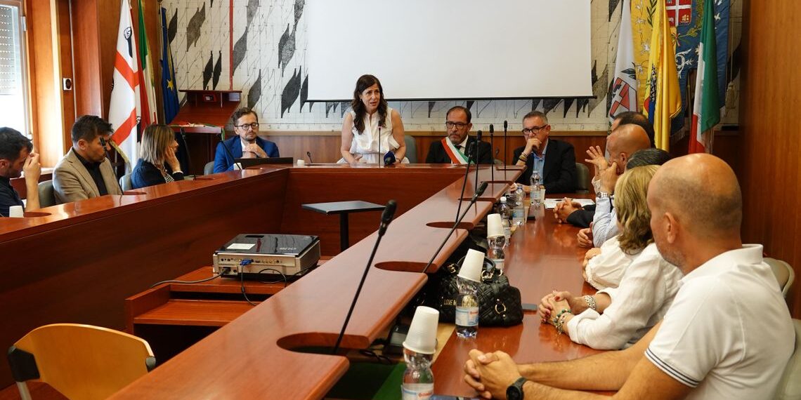 La presidente Alessandra Todde al Consiglio comunale straordinario di  Villasimius: «Feriti, ma non piegati. La Regione è al fianco della  comunità» - Sardegna