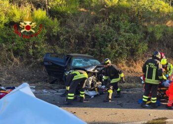 Incidente stradale a Prato Sardo, dieci persone ferite