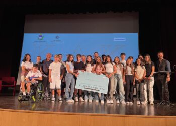 Arzachena: alla classe 3ª E della scuola primaria di secondo grado il concorso letterario scolastico Karim Aga Khan