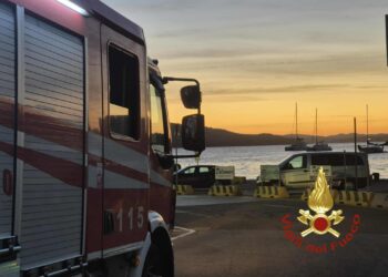 Palau: a fuoco un bar in via Nazionale