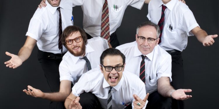 Finale con brio per “SanG/Arena 2025”, domenica 7 settembre, alle 21.30, all’Anfiteatro Comunale di San Gavino Monreale, con Greg & The Frigidaires