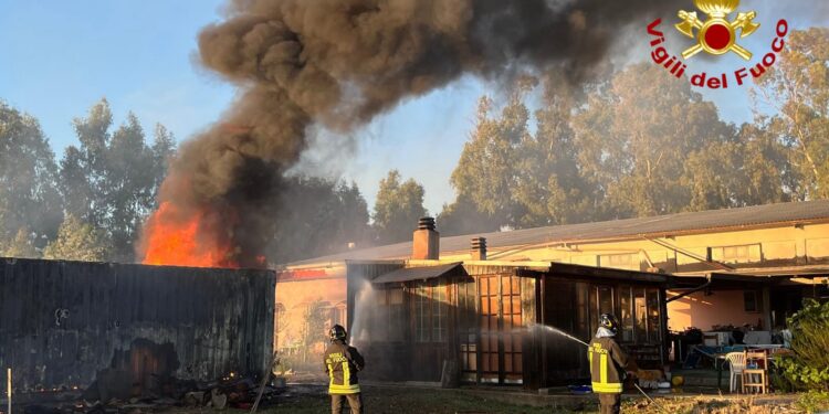 Incendi di vegetazione a Suni, Sindia, Borore e Macomer