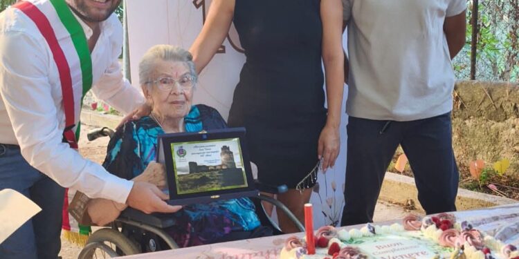 Chiaramonti: i cent’anni di zia Venere Serri