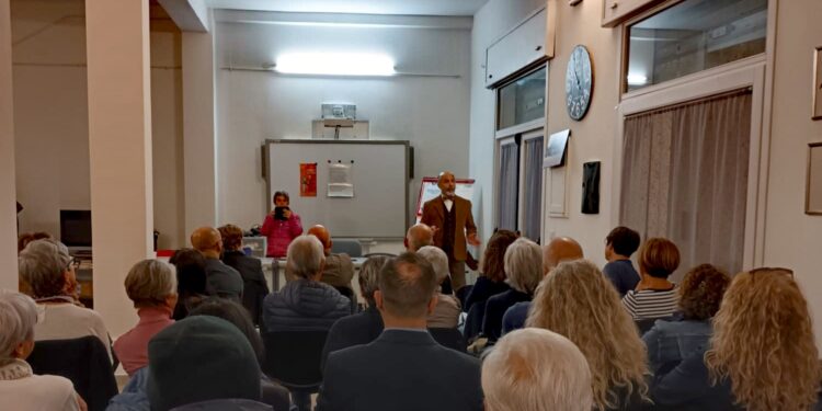 Una serata con Dante all’IBIS di Nuoro, il poliedrico Andrea Maxia propone la declamazione e il commento di due canti della Divina Commedia