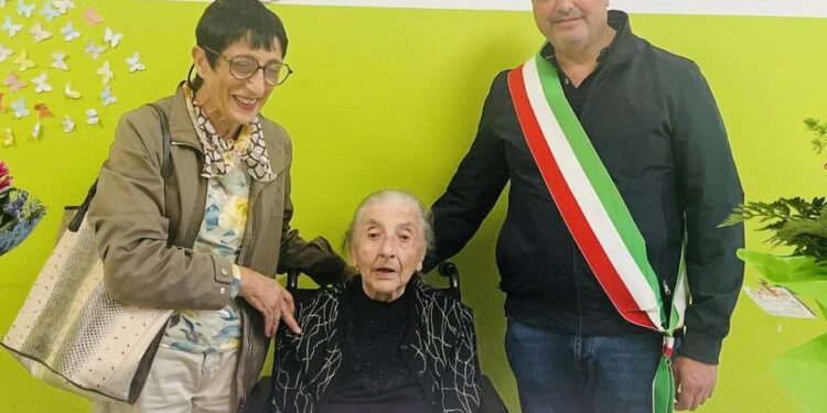 Thiesi: i 102 anni di zia Toia Ruda
