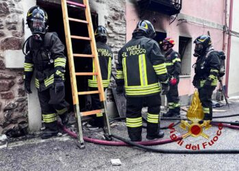 Bonarcado: a fuoco un’abitazione in via Nuoro