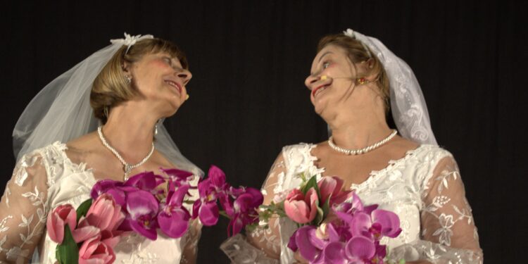 A Orgosolo lo spettacolo “1974-2024 cRisate di mezza età”