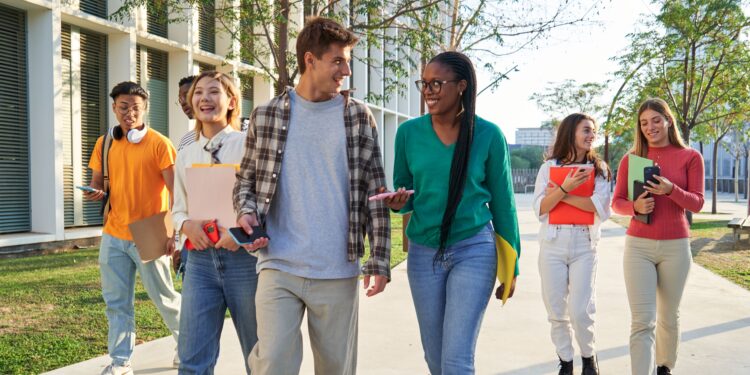 Mobilità giovanile, 300mila euro per promuovere l’Erasmus plus. L’assessora Ilaria Portas: «Le associazioni dovranno sensibilizzare i giovani su temi e opportunità degli scambi internazionali»