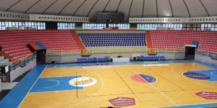 Cagliari: ecco le nuove tribune per il Palazzetto dello Sport