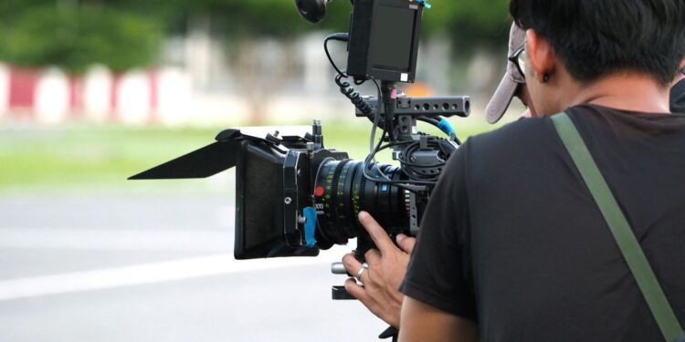 Un milione di euro per le produzioni audiovisive sulla Sardegna. L’assessore Franco Cuccureddu: «Potente strumento di divulgazione della cultura dell’isola»