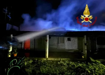 Porto Torres: incendio all’interno di un’azienda agrituristica