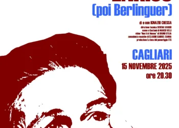 Questa sera, al TsE di Is Mirrionis, a Cagliari, la Stagione di Teatro Senza Quartiere 2025-2026 del Teatro del Segno propone “Enrico (poi Berlinguer)” di e con Ignazio Chessa