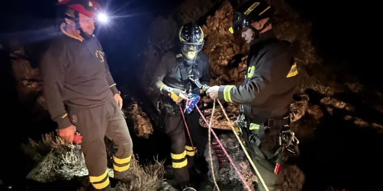 Urzulei: salvato un cane caduto in una voragine carsica