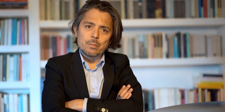 Flavio Soriga a Tortolì con “Sardinia noir”: venerdì 7 novembre, quando il giallo racconta l’isola