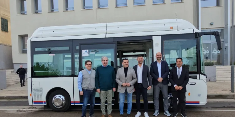 Porto Torres: dal Parco Nazionale dell’Asinara un autobus elettrico all’Atp