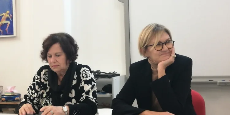 Per l’opera “La cena delle anime” di Maria Laura Berlinguer apparecchiata una straordinaria presentazione all’I.B.I.S. di Nuoro