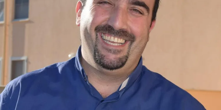 Sport, fede e amicizia: a Cagliari si cresce insieme. Nella parrocchia della Medaglia Miracolosa, padre Azara fa squadra con famiglie e ragazzi