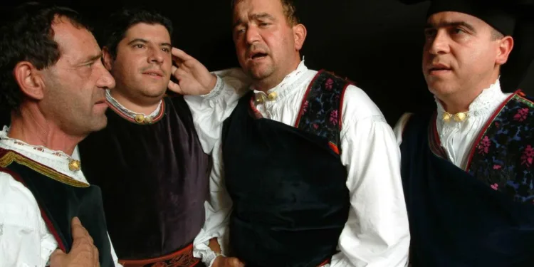 È stato presentato oggi all’assessorato regionale della Pubblica Istruzione il progetto Amparu