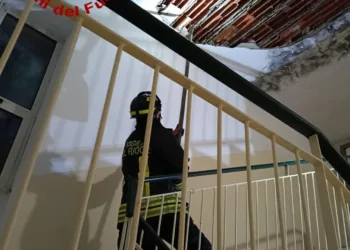 Sassari: crolla un’intradosso di un solaio nel vano scala di una palazzina in via Rizzeddu