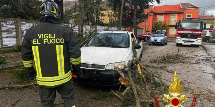 Maltempo in Sardegna: circa 200 interventi dei vigili del fuoco
