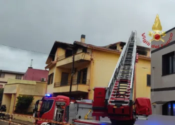 A Villacidro, dalle 6.40 è in corso l’intervento dei vigili del fuoco, per l’incendio in un’abitazione di via Antonio Fogazzaro