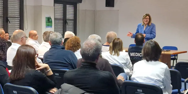 La direttrice generale Grazia Cattina ha incontrato il personale della Asl 5 e le organizzazioni sindacali