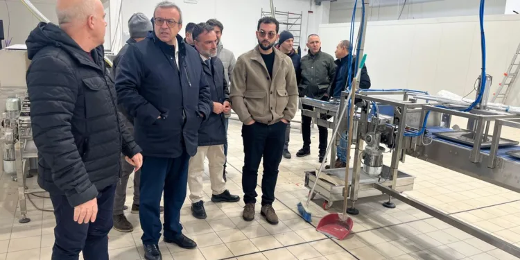 L’assessore dell’Industria Emanuele Cani in visita istituzionale a Nuoro in due aziende del territorio