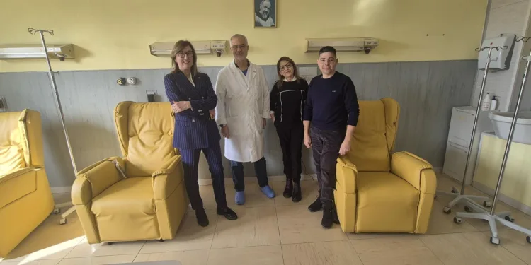 Il dono di Thalassa Azione: sei poltrone motorizzate per il reparto Microcitemie del San Martino