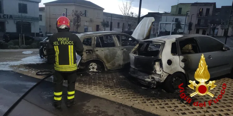 Sorso: a fuoco un’auto in via Tuveri