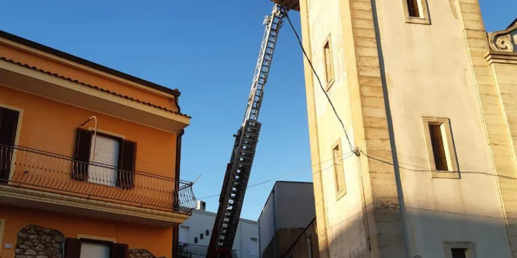 Perdasdefogu: messa in sicurezza la croce del campanile di San Pietro
