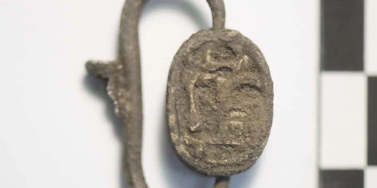 Arzana: trovato un antico scarabeo nel Nuraghe Ruinas