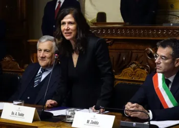 Il ministro Antonio Tajani in visita a Cagliari. Alessandra Todde: «Lo Stato al fianco della Sardegna per sostenere le imprese colpite dal maltempo»