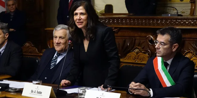 Il ministro Antonio Tajani in visita a Cagliari. Alessandra Todde: «Lo Stato al fianco della Sardegna per sostenere le imprese colpite dal maltempo»