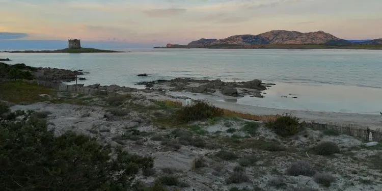 Rete sentieristica a Stintino: il gruppo consiliare di opposizione propone il coinvolgimento dei proprietari dei terreni