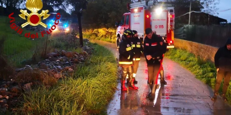 Ozieri: straripa il Rio Mannu, soccorse 12 persone