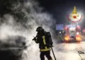 I vigili del fuoco di Cagliari sono intervenuti per l’incendio di un’auto che si trovava in transito sulla strada Statale ex 131
